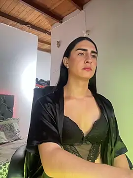 lola diez online show from November 17, 8:46 pm