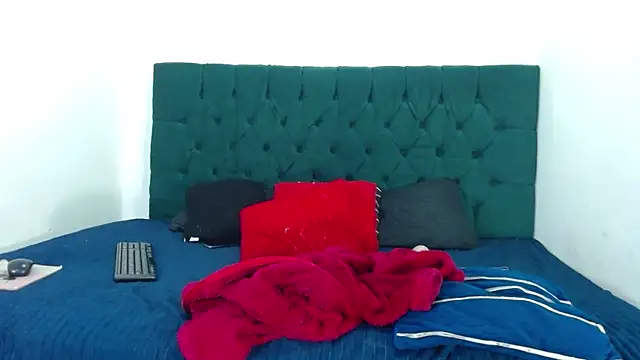 Snapshot of Ariatnaanddilan chatting on November 26, 9:26 pm Ariatnaanddilan online show from November 26, 9:26 pm