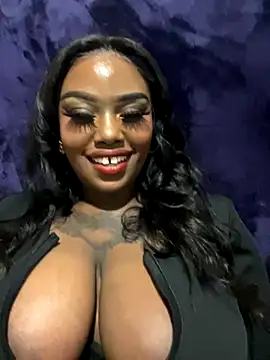 Snapshot of QUEEN_NOBUHLE_777 chatting on September 30, 3:34 am QUEEN NOBUHLE 777 online show from September 30, 3:34 am