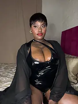 QUEEN NOBUHLE 777 online show from April 15, 10:43 pm