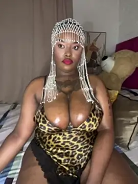 QUEEN NOBUHLE 777 online show from May 28, 11:32 pm