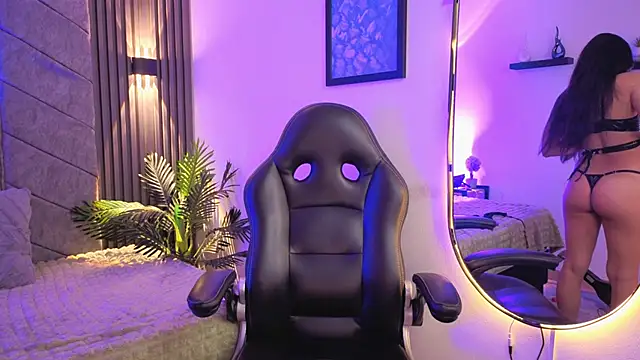 Snapshot of 1Anya chatting on November 8, 7:39 pm 1Anya online show from November 8, 7:39 pm