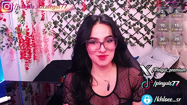 Snapshot of Khloecita_sr chatting on August 2, 4:22 am Khloecita sr online show from August 2, 4:22 am