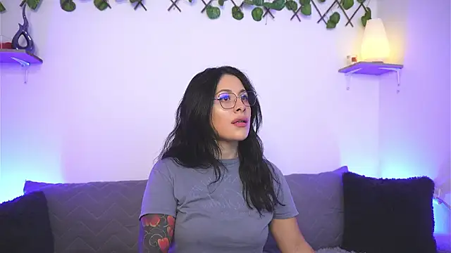 SophiieCumsx online show from January 17, 4:49 am