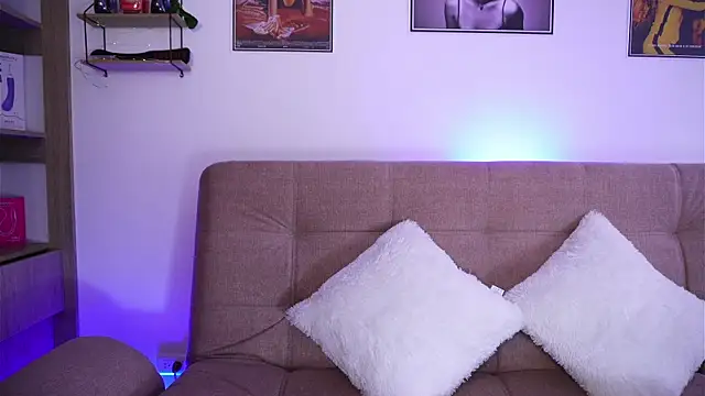 Snapshot of SophiieCumsx chatting on October 24, 8:19 pm SophiieCumsx online show from October 24, 8:19 pm