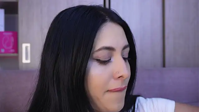 SophiieCumsx online show from March 27, 3:15 am