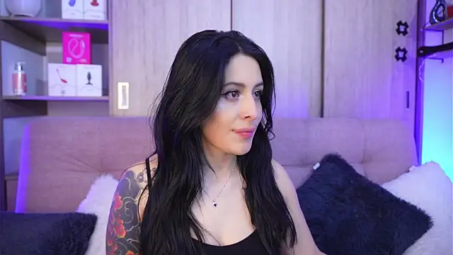 SophiieCumsx online show from April 10, 4:41 am