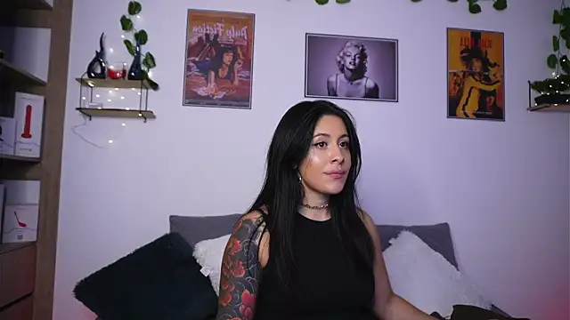 SophiieCumsx online show from January 14, 4:49 am