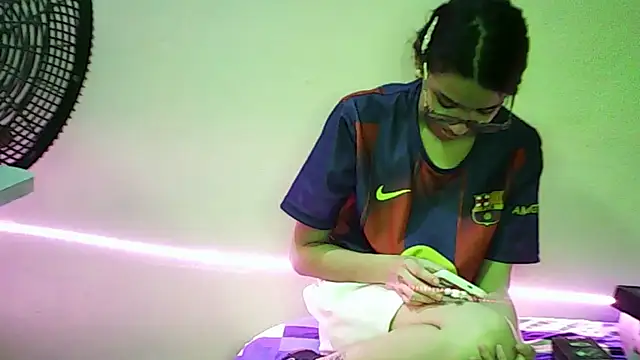 KamilaAndJavier online show from March 3, 10:50 pm