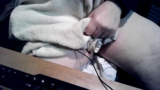 Snapshot of georgew62 chatting on February 28, 8:41 pm georgew62 online show from February 28, 8:41 pm