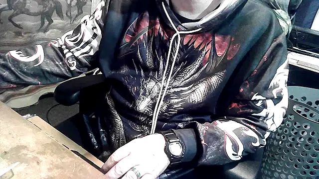 Snapshot of georgew62 chatting on March 22, 1:20 am georgew62 online show from March 22, 1:20 am