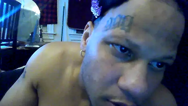 Snapshot of Sexdemonfrfr chatting on February 10, 7:29 am Sexdemonfrfr online show from February 10, 7:29 am