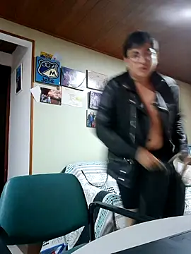 Todd0307 online show from April 12, 5:44 am