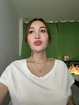 Snapshot of toni_0601 chatting on July 30, 2:21 am toni 0601 online show from July 30, 2:21 am