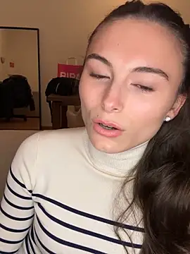 SophiiaStarr online show from November 18, 8:23 pm