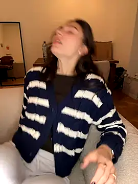 SophiiaStarr online show from November 28, 5:46 pm