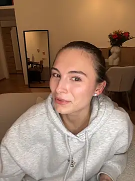 SophiiaStarr online show from October 29, 7:35 pm