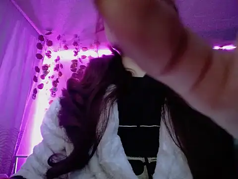 Snapshot of SamanthaShelby chatting on November 10, 3:44 am SamanthaShelby online show from November 10, 3:44 am