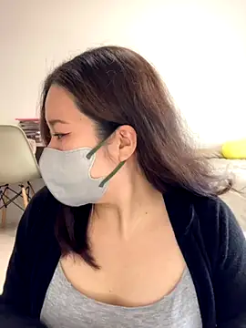 NATSUMI00 online show from November 4, 5:33 am