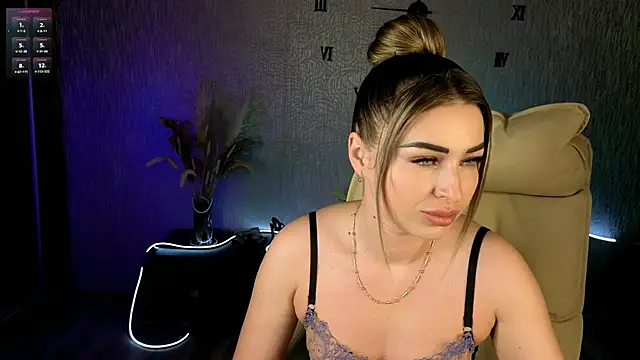 NikkiiStill online show from November 23, 3:16 am