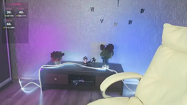 NikkiiStill online show from October 25, 3:17 am