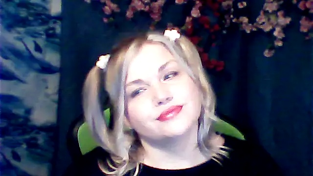 Nayvessa online show from November 4, 12:20 pm