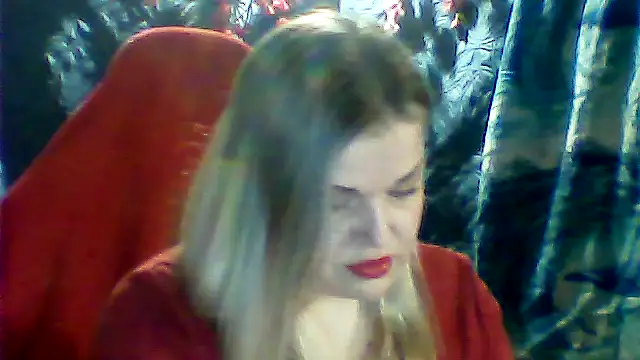 Snapshot of Nayvessa chatting on November 2, 11:15 am Nayvessa online show from November 2, 11:15 am