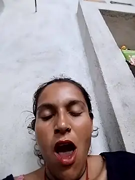 Snapshot of Sonam_shinde chatting on October 2, 5:49 pm Sonam shinde online show from October 2, 5:49 pm