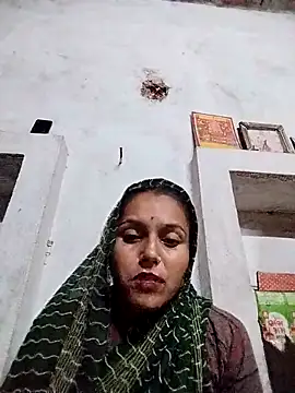 Snapshot of Sonam_shinde chatting on October 29, 10:31 pm Sonam shinde online show from October 29, 10:31 pm