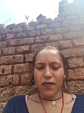 Snapshot of Sonam_shinde chatting on October 16, 6:10 am Sonam shinde online show from October 16, 6:10 am