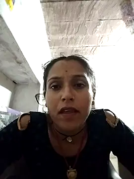 Snapshot of Sonam_shinde chatting on October 24, 5:01 pm Sonam shinde online show from October 24, 5:01 pm