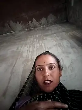 Snapshot of Sonam_shinde chatting on October 29, 10:03 am Sonam shinde online show from October 29, 10:03 am