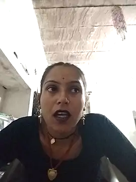 Snapshot of Sonam_shinde chatting on October 14, 9:15 pm Sonam shinde online show from October 14, 9:15 pm