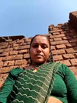 Snapshot of Sonam_shinde chatting on November 15, 9:13 am Sonam shinde online show from November 15, 9:13 am