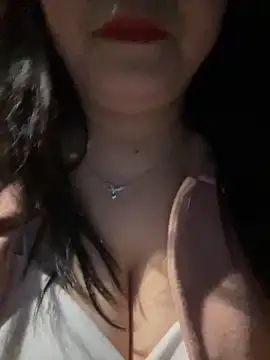 smgirls online show from November 5, 12:30 pm