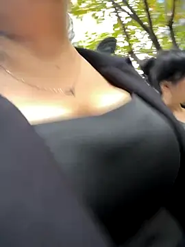 smgirls online show from November 14, 7:45 am