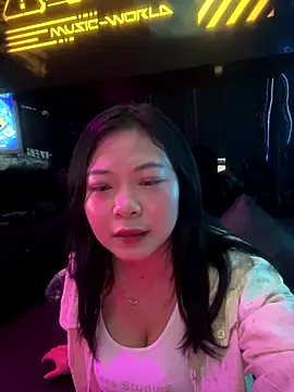 smgirls online show from September 21, 11:15 am