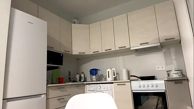 Denni Spilber online show from October 17, 3:36 pm