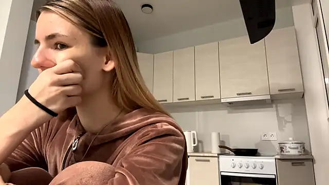 Denni Spilber online show from October 25, 4:40 pm