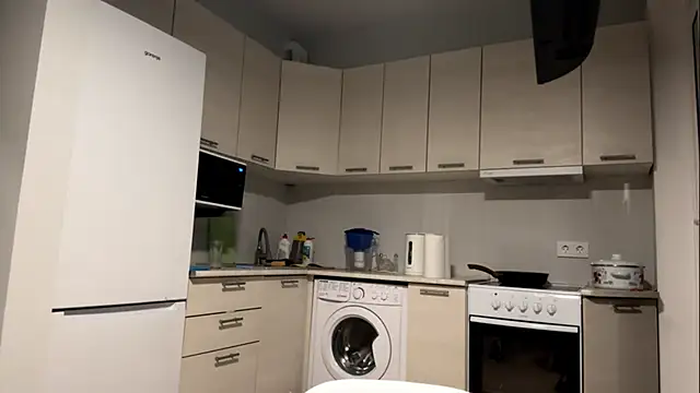 Denni Spilber online show from November 2, 3:28 pm