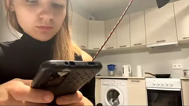 Denni Spilber online show from October 18, 3:36 pm