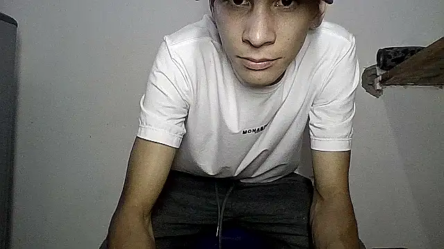 sam hottt online show from October 14, 9:15 pm