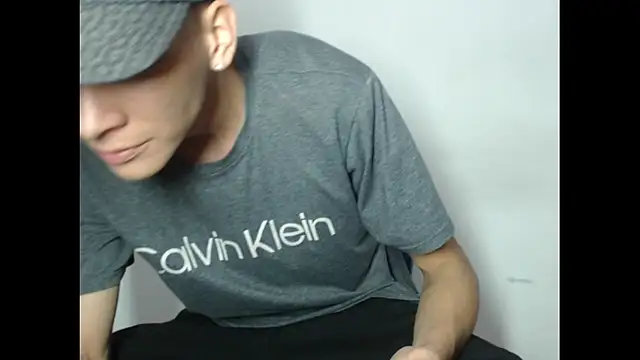 sam hottt online show from October 18, 4:42 pm