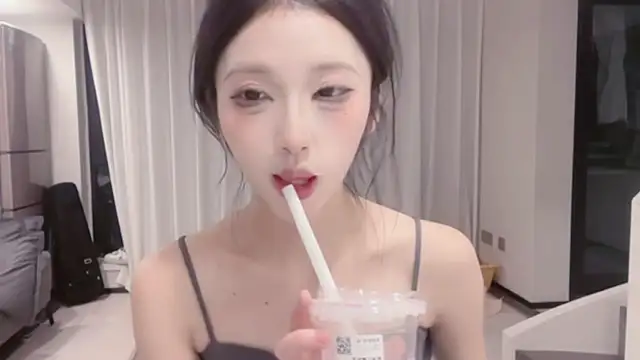 Snapshot of ZhaoZhao-ZM chatting on October 23, 1:54 pm ZhaoZhao-ZM online show from October 23, 1:54 pm