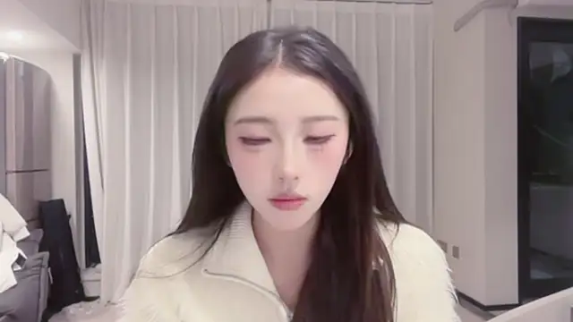 Snapshot of ZhaoZhao-ZM chatting on October 28, 1:21 pm ZhaoZhao-ZM online show from October 28, 1:21 pm