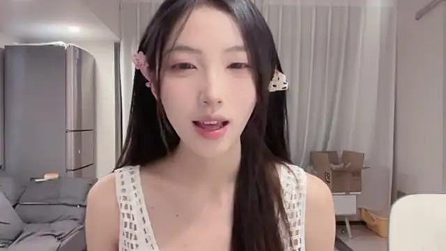 Snapshot of ZhaoZhao-ZM chatting on October 8, 12:17 pm ZhaoZhao-ZM online show from October 8, 12:17 pm