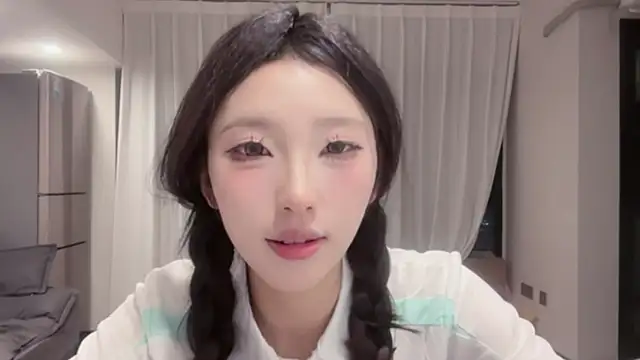 Snapshot of ZhaoZhao-ZM chatting on September 19, 1:26 pm ZhaoZhao-ZM online show from September 19, 1:26 pm