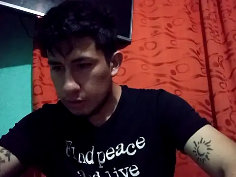 True Di online show from September 28, 1:34 am