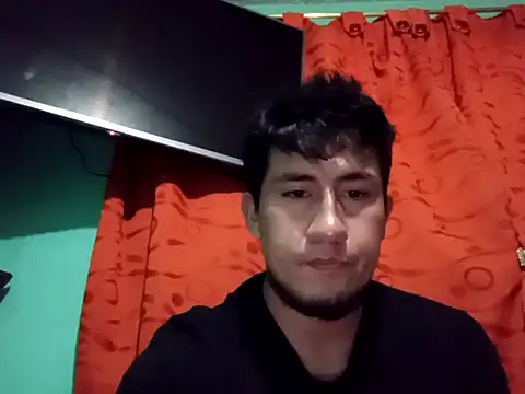 True Di online show from October 17, 1:31 am