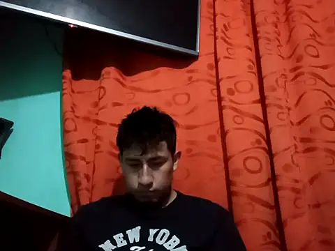 True Di online show from September 26, 1:01 am